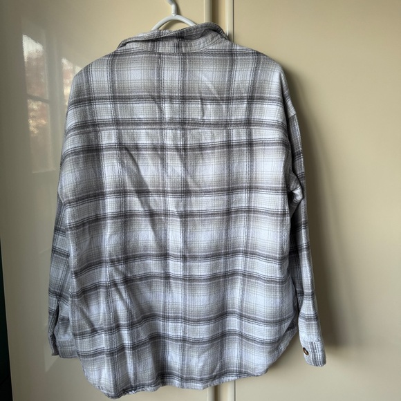 Hollister Boyfriend Fit Flannel Button Up Shirt Sweater - Picture 7 of 7
